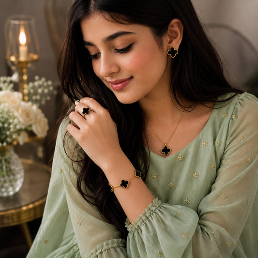 Black-Clover-Jewelry-Set