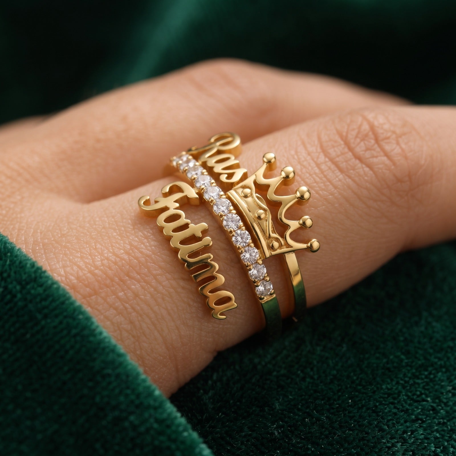 Crown-Style-Couple-Name-Ring