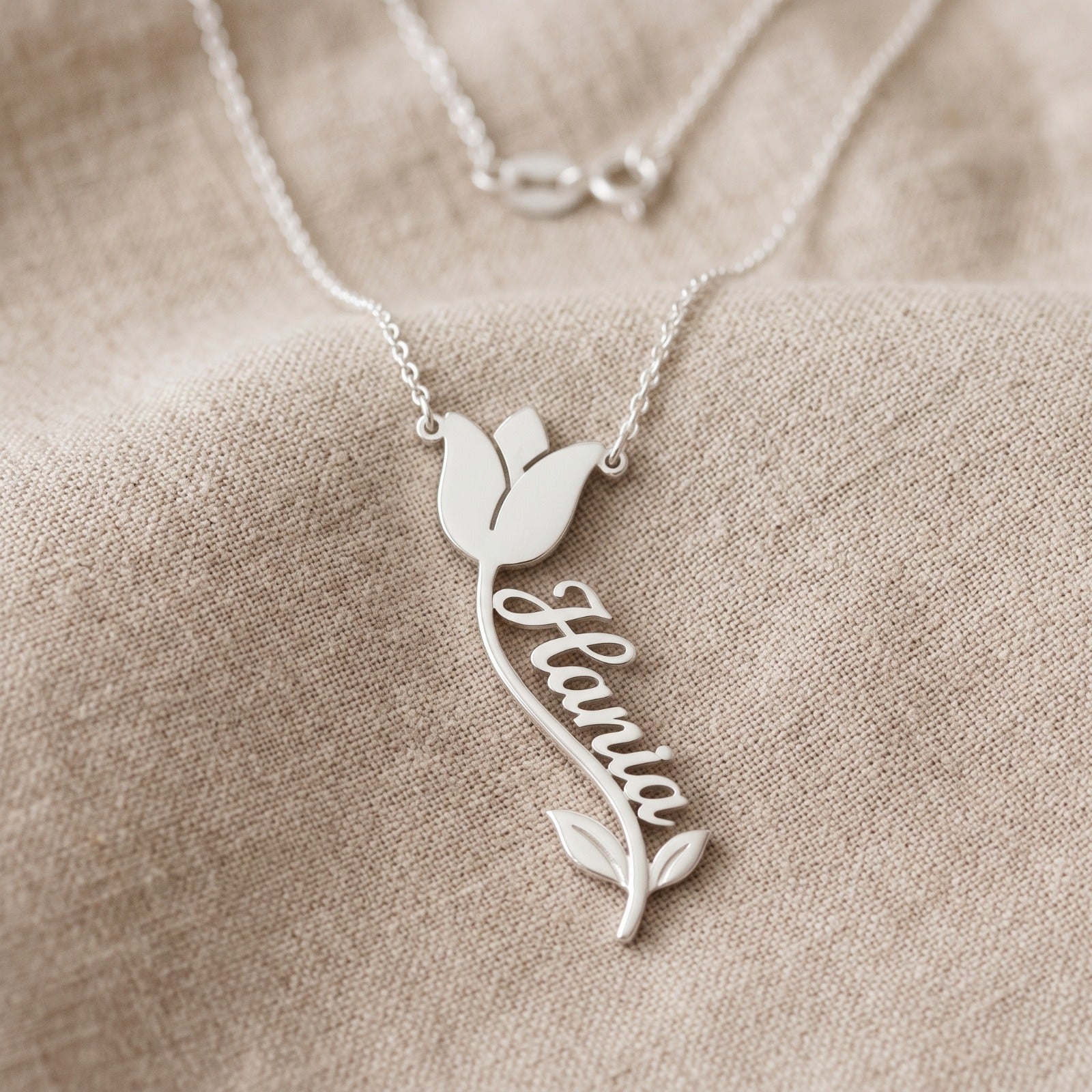 Tulip-Name-Pendant-Silver