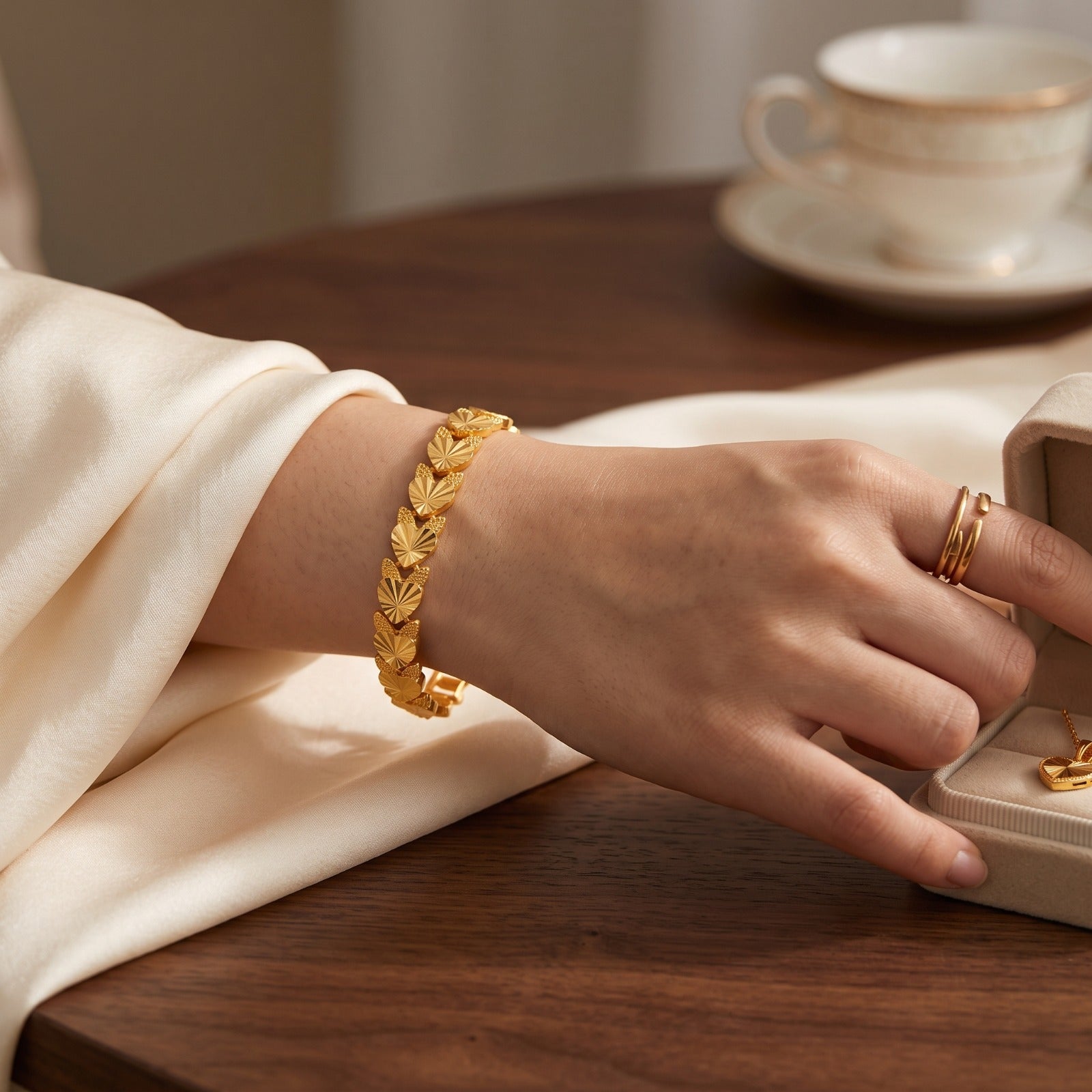 Floral Gold Bracelet The Alabanza