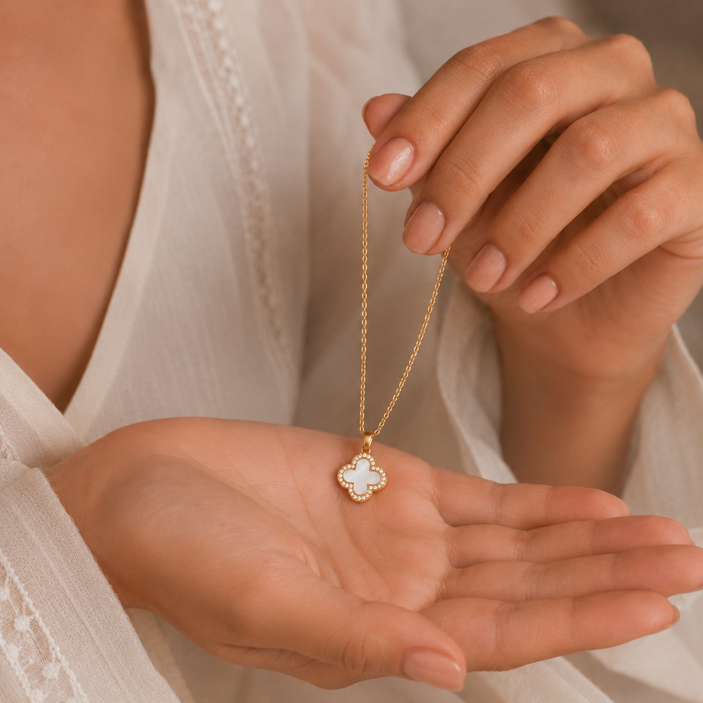 clover-pendant