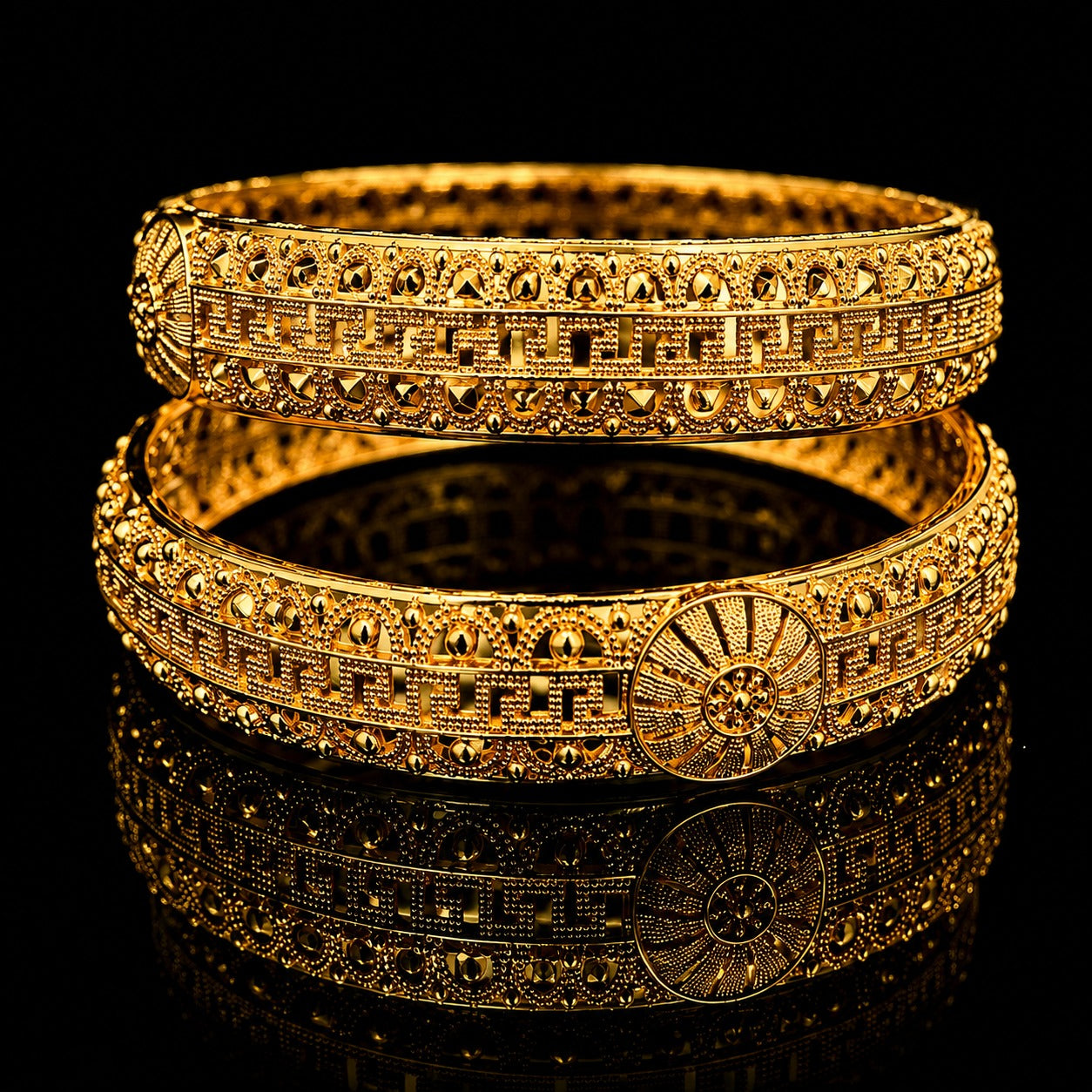 designer-bangle-gold