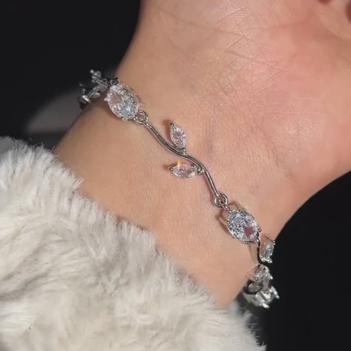 Royal Sapphire Tulip Bracelet