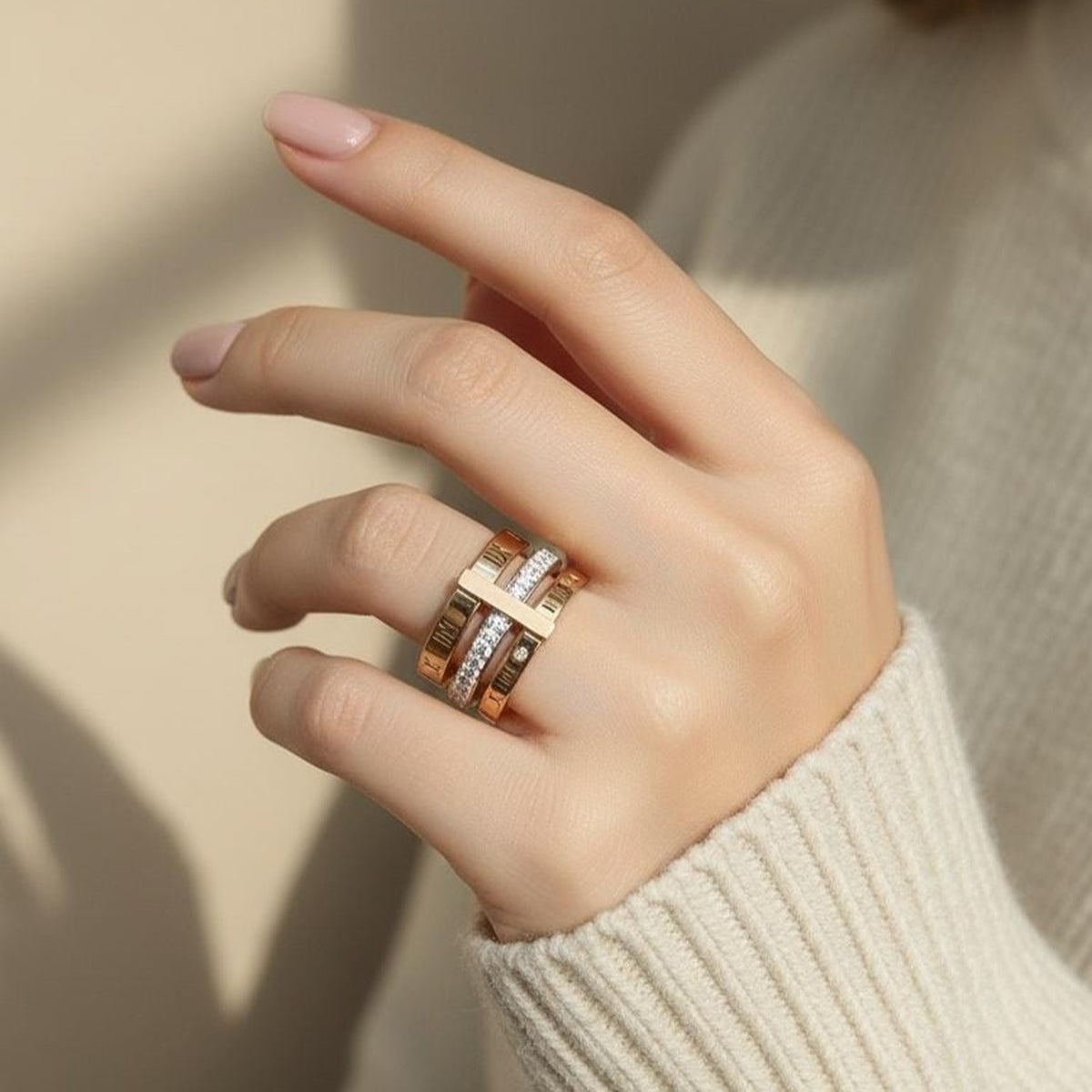 Roman Crystal Luxe Ring ✨ The Alabanza